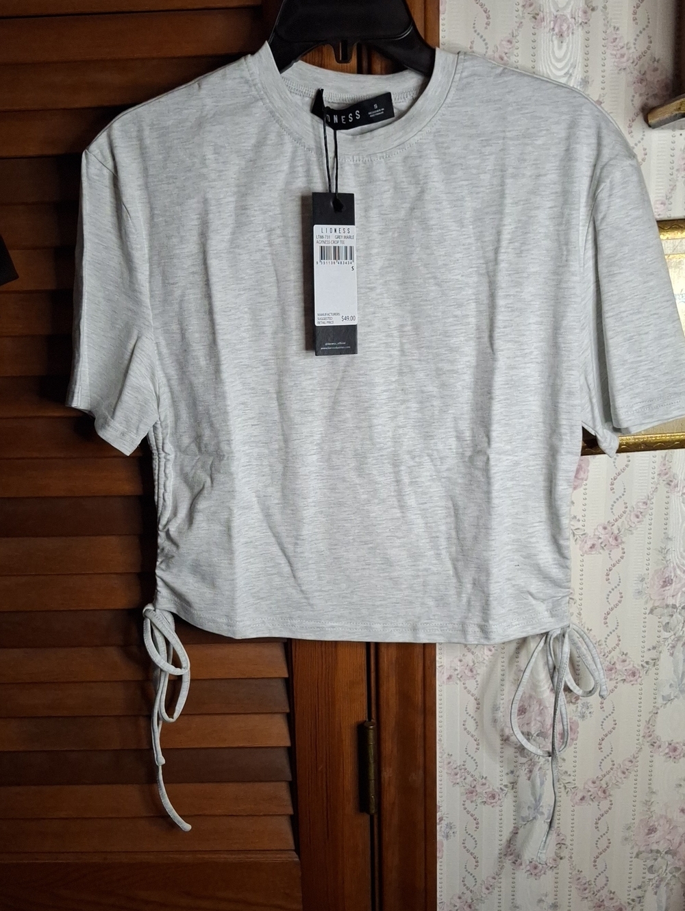 Lioness Gray Marble Crop Tee Gathered Sides Small NWT